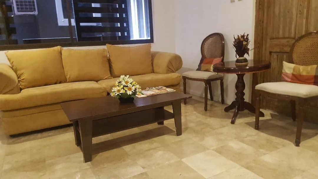 **  Gervasia Hotel Makati San Pedro Makati Filipinas